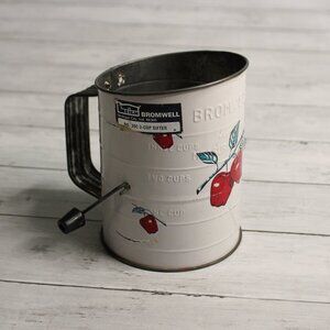 Bromwell's Vintage Flour Sifter Metal 3 Cup Apples Crank Handle Cup